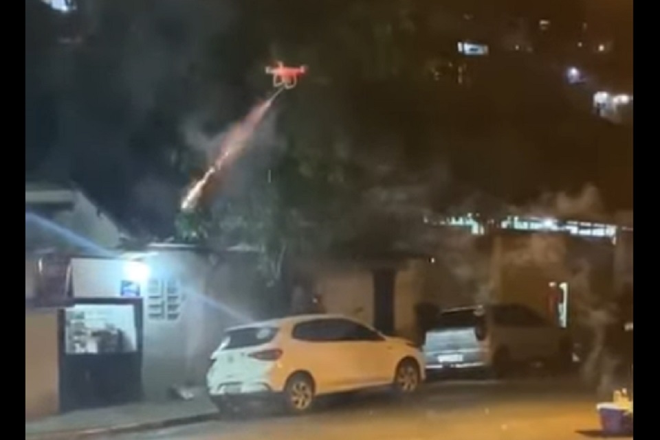 Imagem de: Drone com foguete é usado por influencer para acabar com 'churrasco'