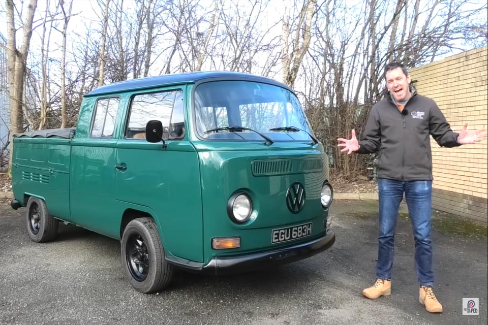 Imagem de: Kombi com motor Tesla é 10 vezes mais potente que modelo original