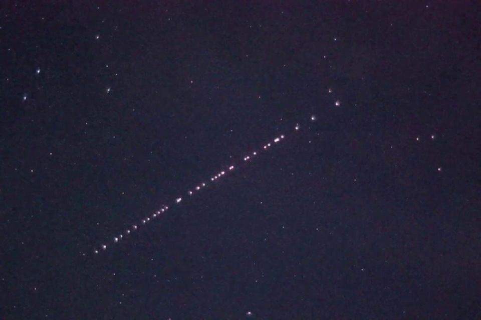 Imagem de: Satélites Starlink passando pelo Brasil: saiba como e onde ver