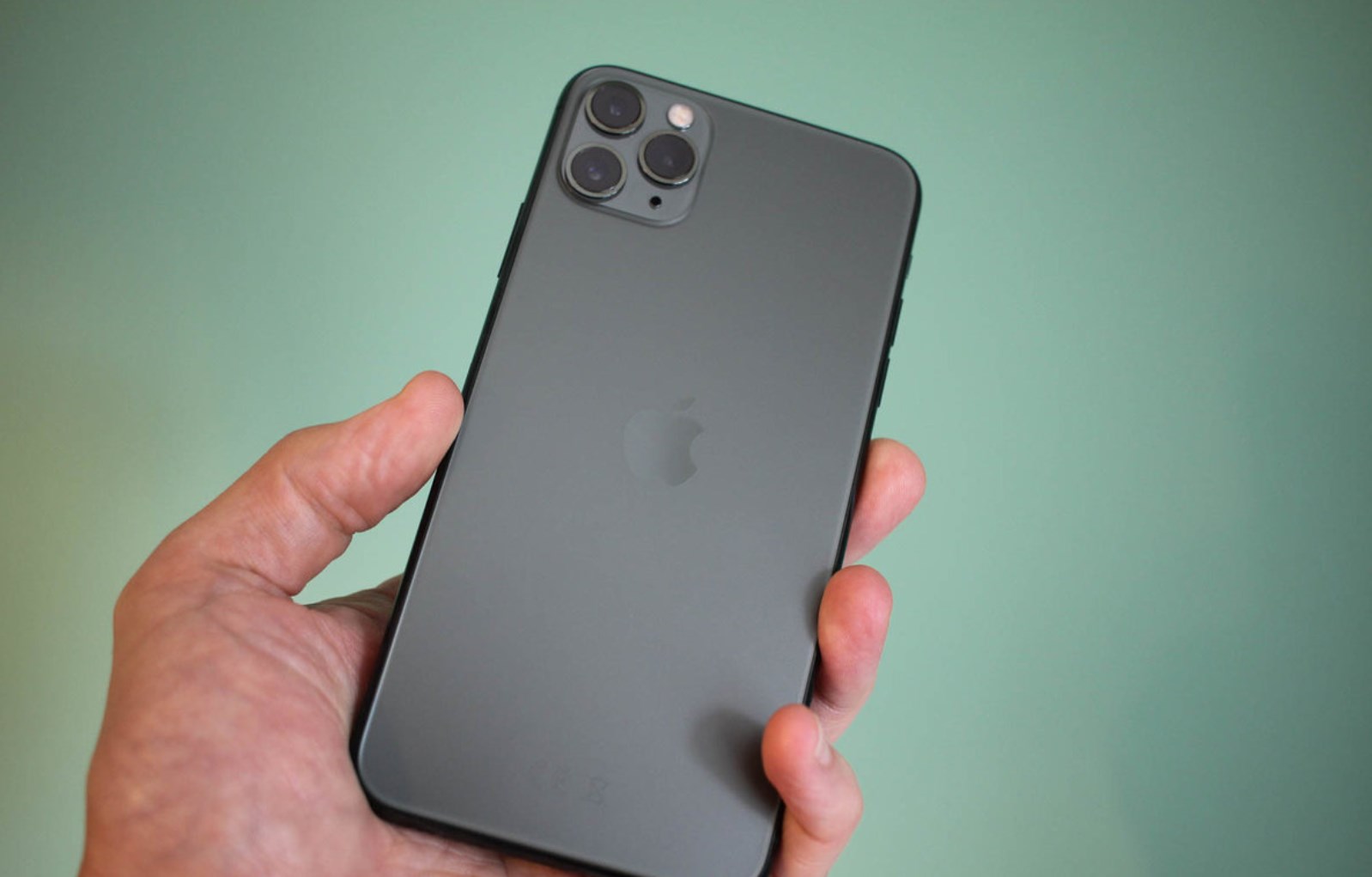 Imagem de: iPhones 11 e 12: veja se os preços subiram antes da Black Friday