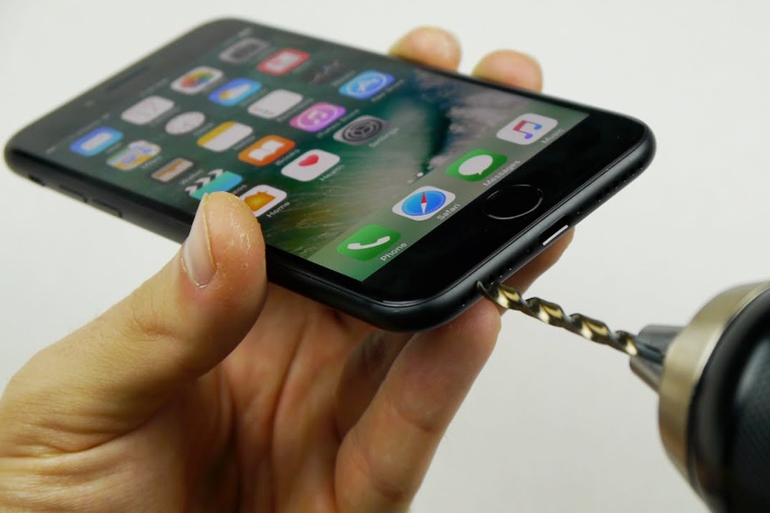 Imagem de Macete: como "fazer" uma entrada para fones de ouvido no seu iPhone 7 no tecmundo
