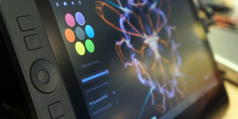 Imagem de Análise: tela digitalizadora Wacom Cintiq 13HD no site TecMundo