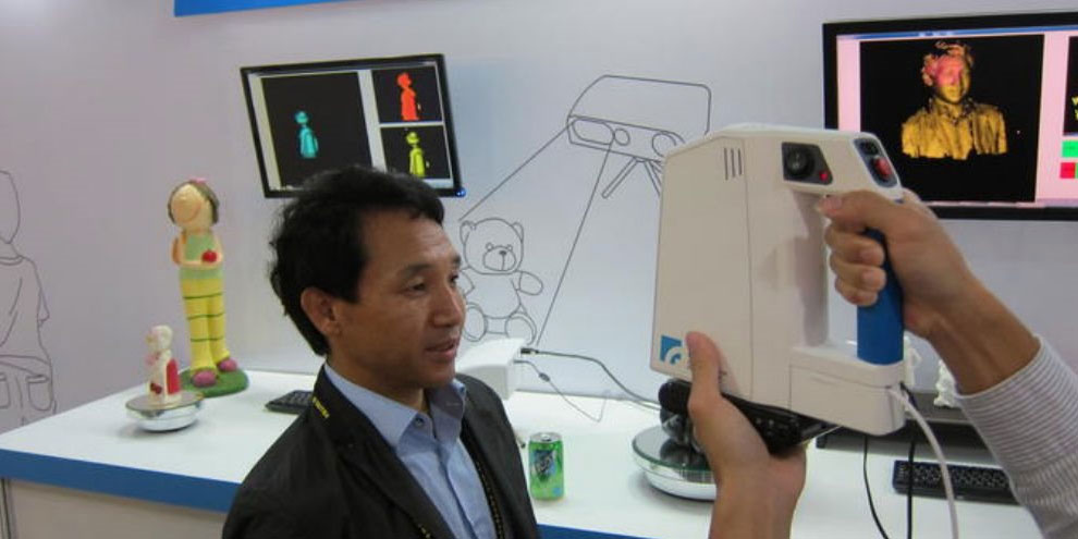 Imagem de Scanner portátil cria moldes 3D de qualquer coisa no site TecMundo
