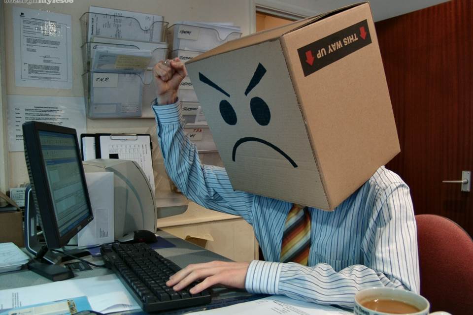 Imagem de Facebook é palco de discussões e inimizades por causa de opiniões políticas no site TecMundo