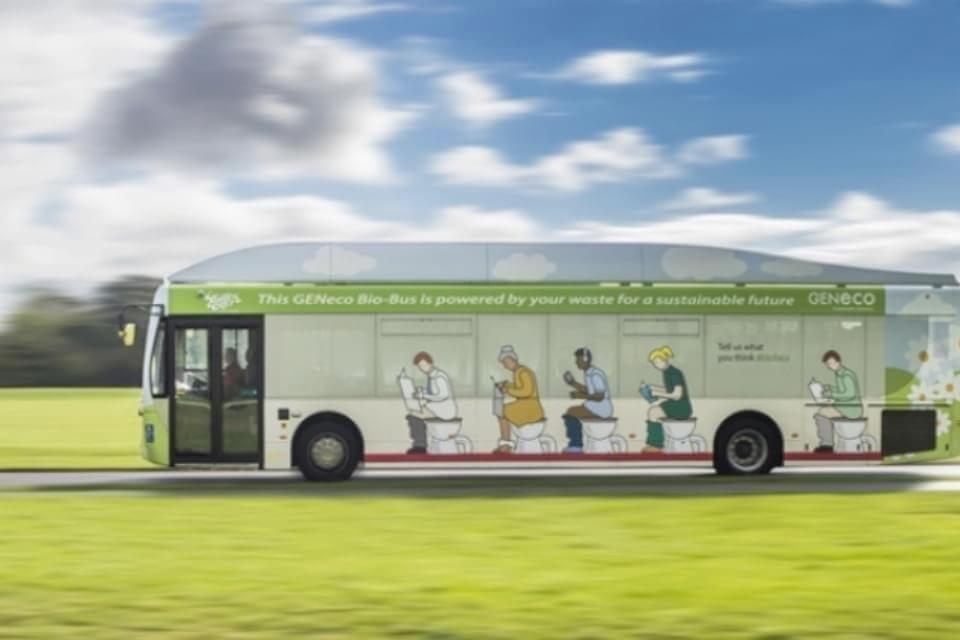 Imagem de Ônibus movido a fezes faz estreia na Inglaterra no site TecMundo