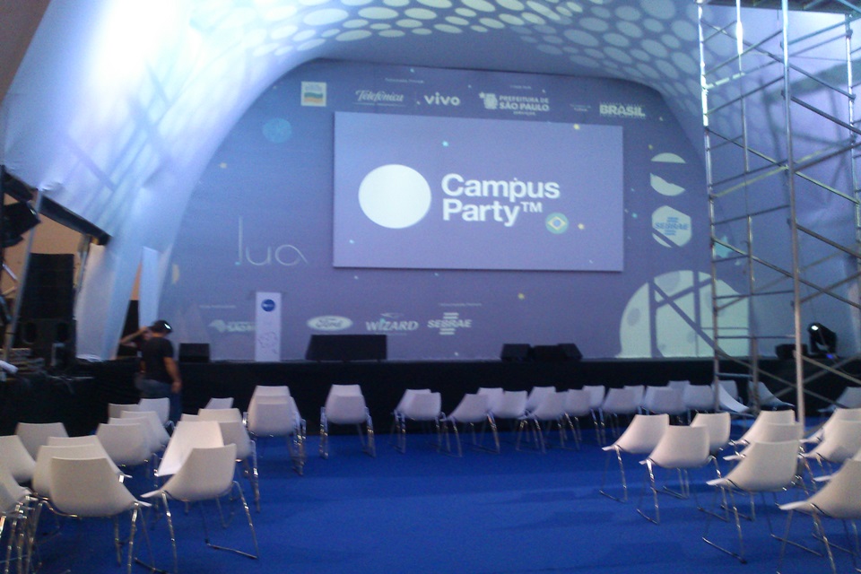 Imagem de Sem energia? Campus Party supre “cidade de 30 mil habitantes” – e tem água! no site TecMundo