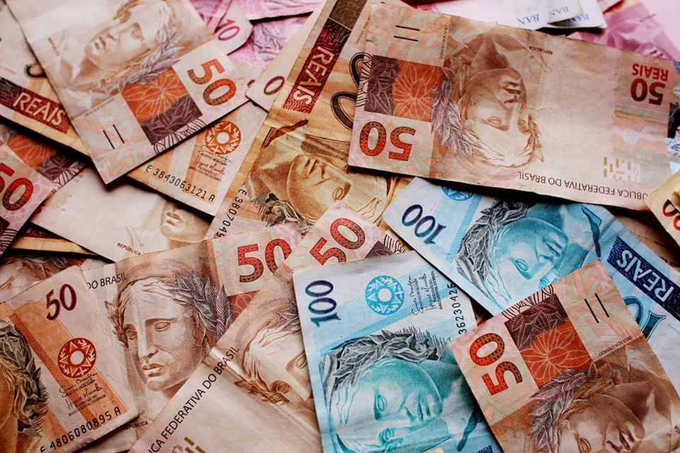 Imagem de R$ 2,5 bilhões: hackers realizam maior roubo a banco da História no site TecMundo