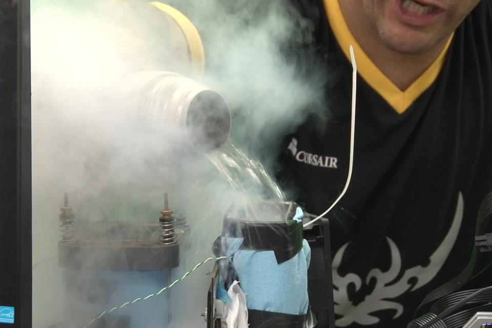 Imagem de Veja o que um PC com overclock extremo pode fazer com seus jogos favoritos no tecmundo