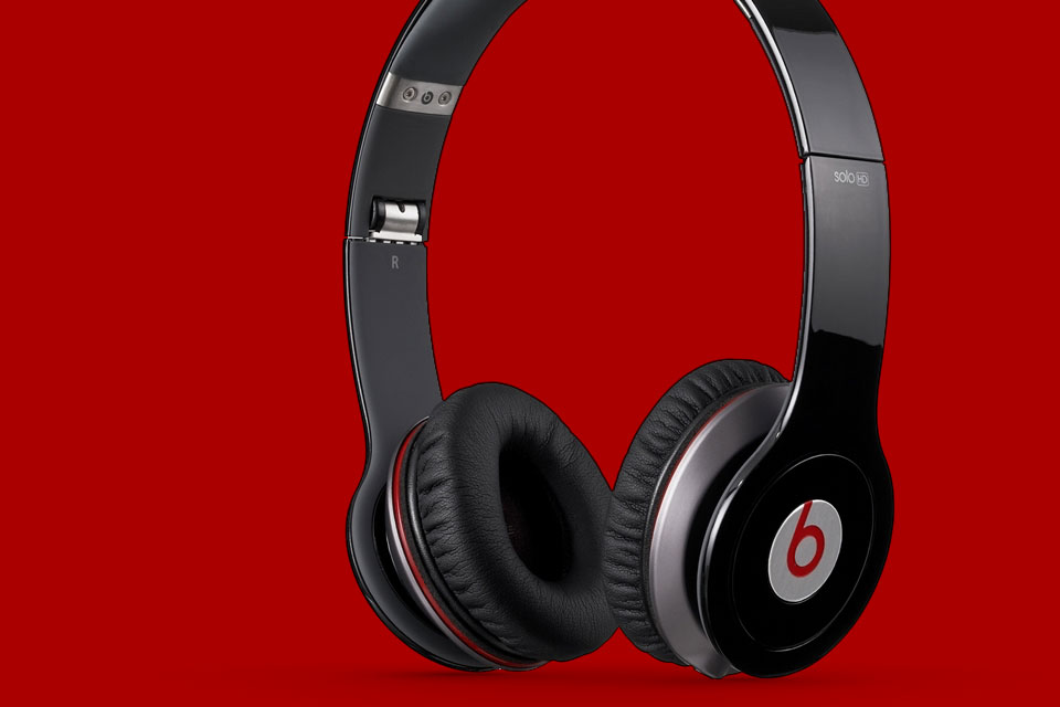 Imagem de Fone falso da Beats é praticamente igual ao original; veja a "dissecação" no tecmundo