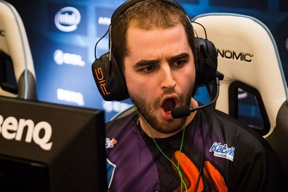 Imagem de Sniper brasileiro realiza tiro lendário em partida profissional de CS:GO no tecmundo