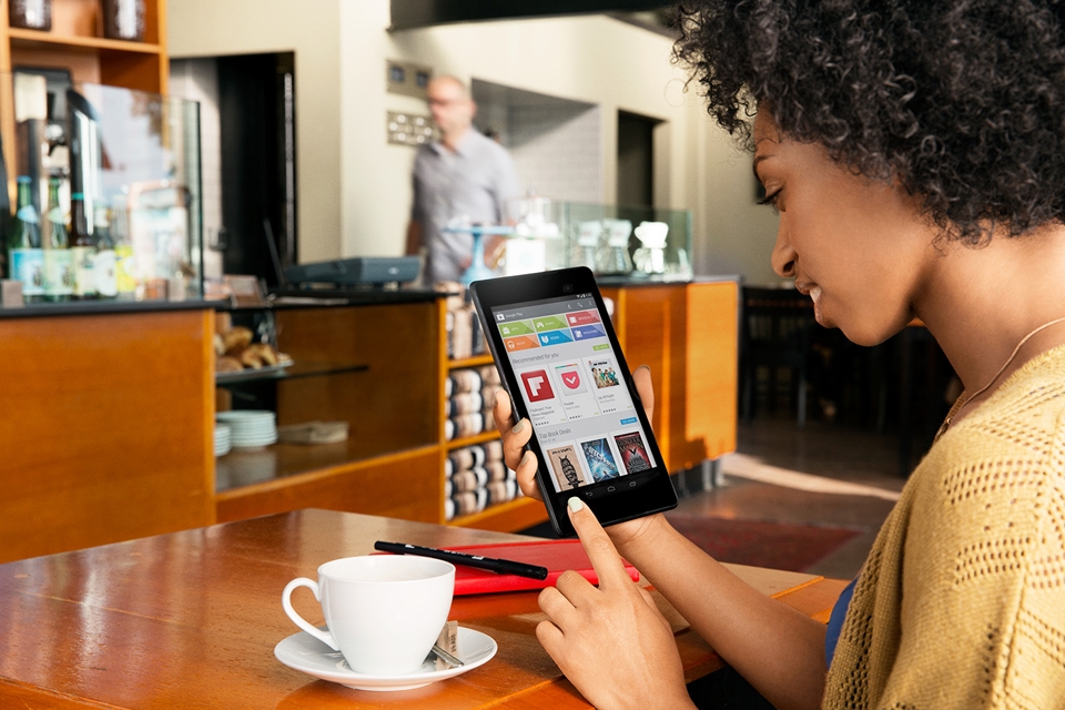 Imagem de Fotos de protótipo vazam na web e confirmam tamanho do novo Nexus 8 no tecmundo
