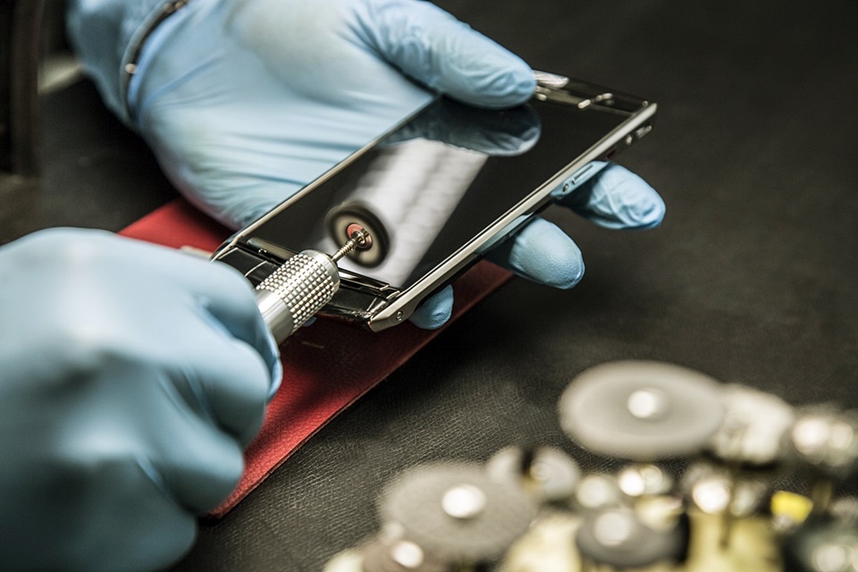 Imagem de Celular da Vertu oferece performance e luxo ao custo de mais de R$ 100 mil no tecmundo