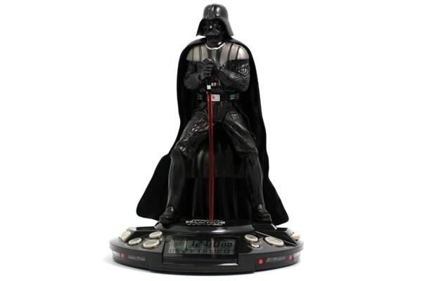 Despertador do Darth Vader. Está disponível na Americanas e no Submarino. Preço: 299,89.