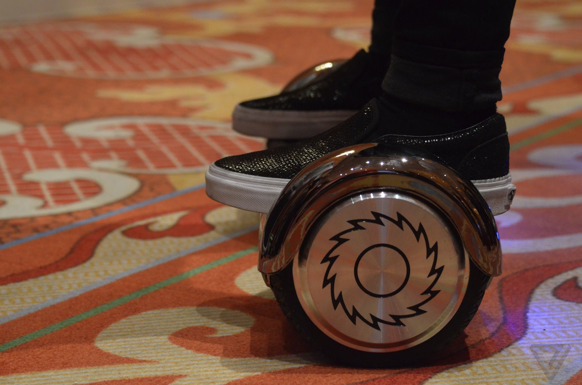 Imagem de Hoverboard da Razor promete não pegar fogo e é o mais barato do mercado no tecmundo
