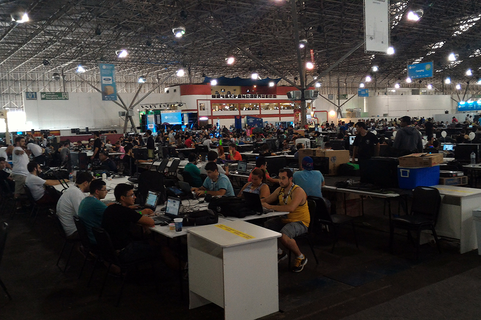 Imagem de Campuseiros, CP em Brasilia e Lei Rouanet: começou a Campus Party 2016 no tecmundo