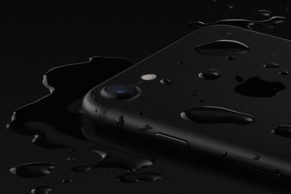 Imagem de Como reiniciar os iPhones 7 e 7 Plus agora que eles não têm botão Home? no tecmundo