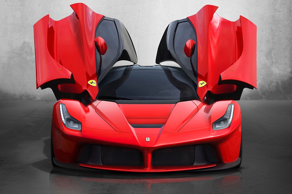 Imagem de Recorde: Ferrari LaFerarri é leiloada e vendida por R$ 24 milhões no tecmundo