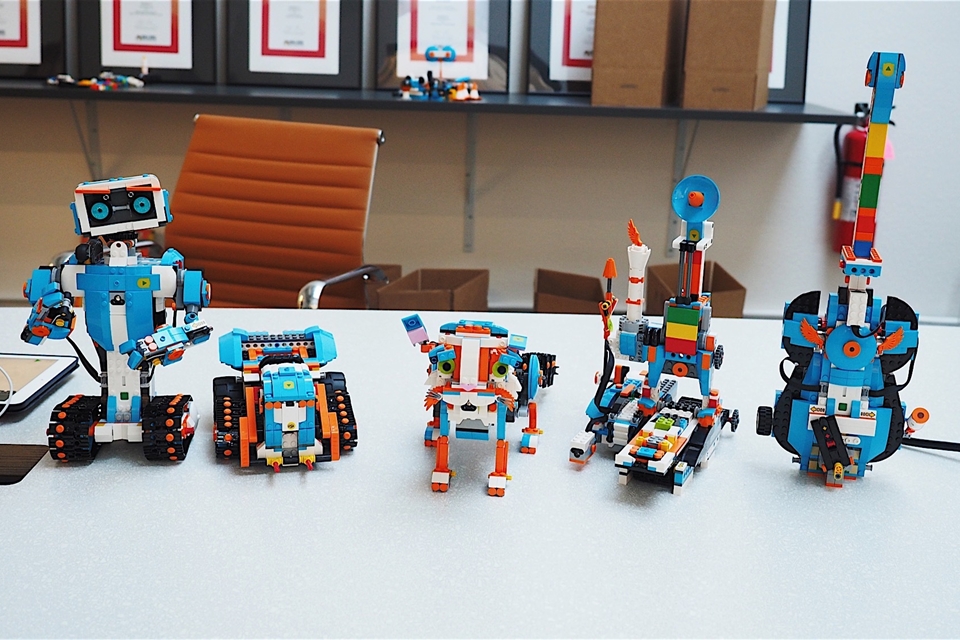 Imagem de LEGO Boost ensina crianças pequenas a dar vida a brinquedos com programação no tecmundo