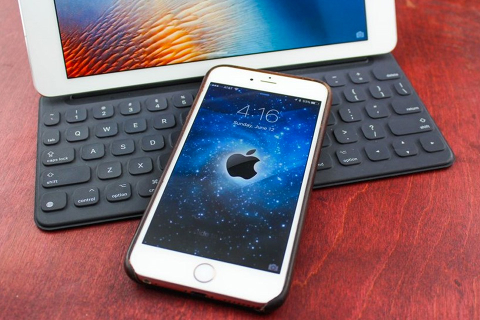 Imagem de Atualização 10.3.1 do iOS chega repentinamente; confira o que o update traz no tecmundo