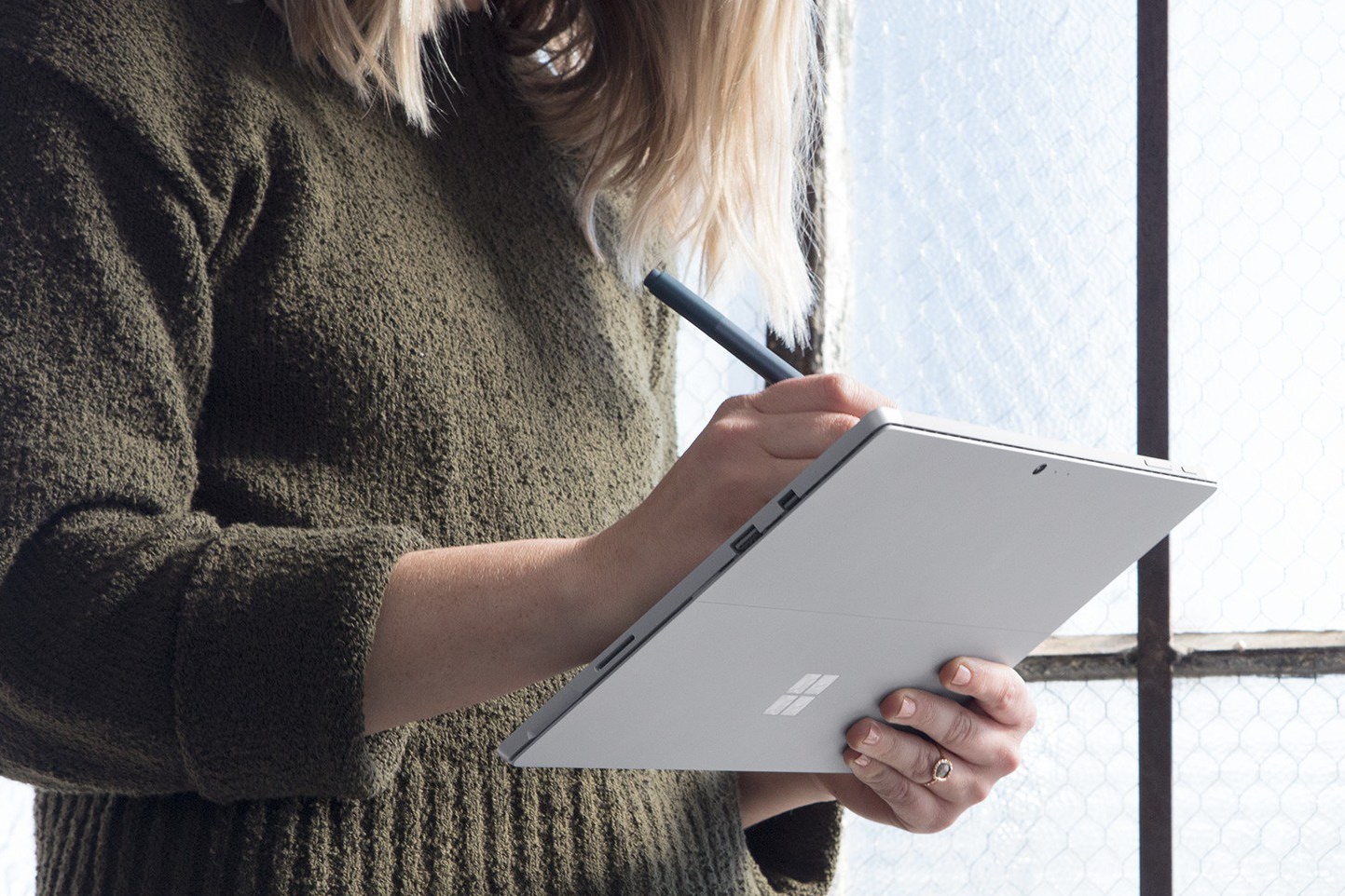 Imagem de Microsoft anuncia novos Surface Pro e Surface Pen no tecmundo