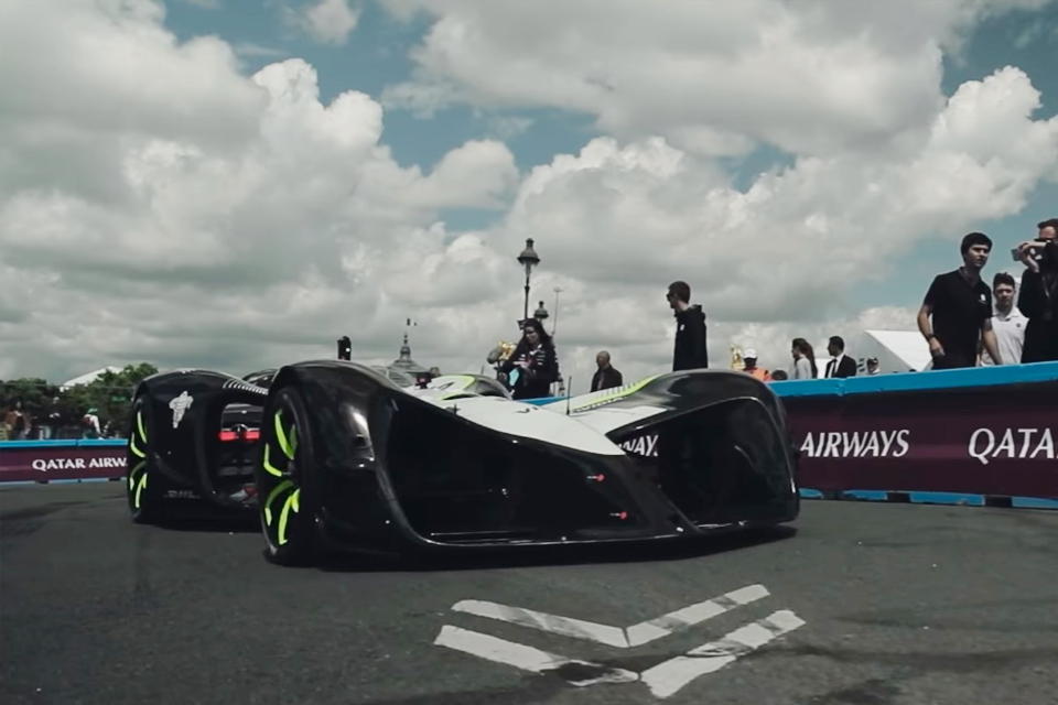Imagem de Roborace faz história correndo de forma autônoma em Paris pela primeira vez no tecmundo