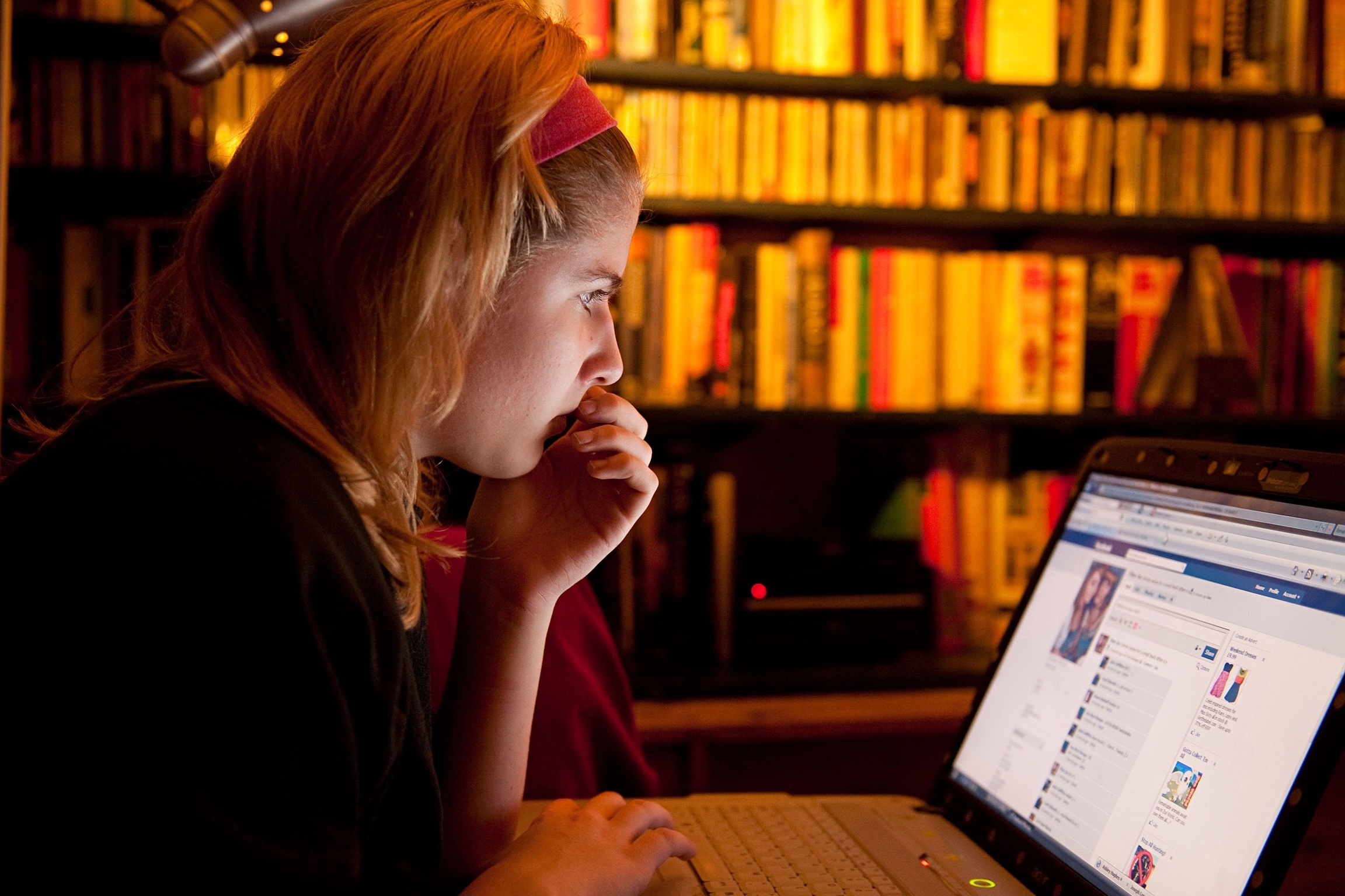 Imagem de Jovens que acessam a internet em excesso podem sofrer com sua saúde mental no tecmundo