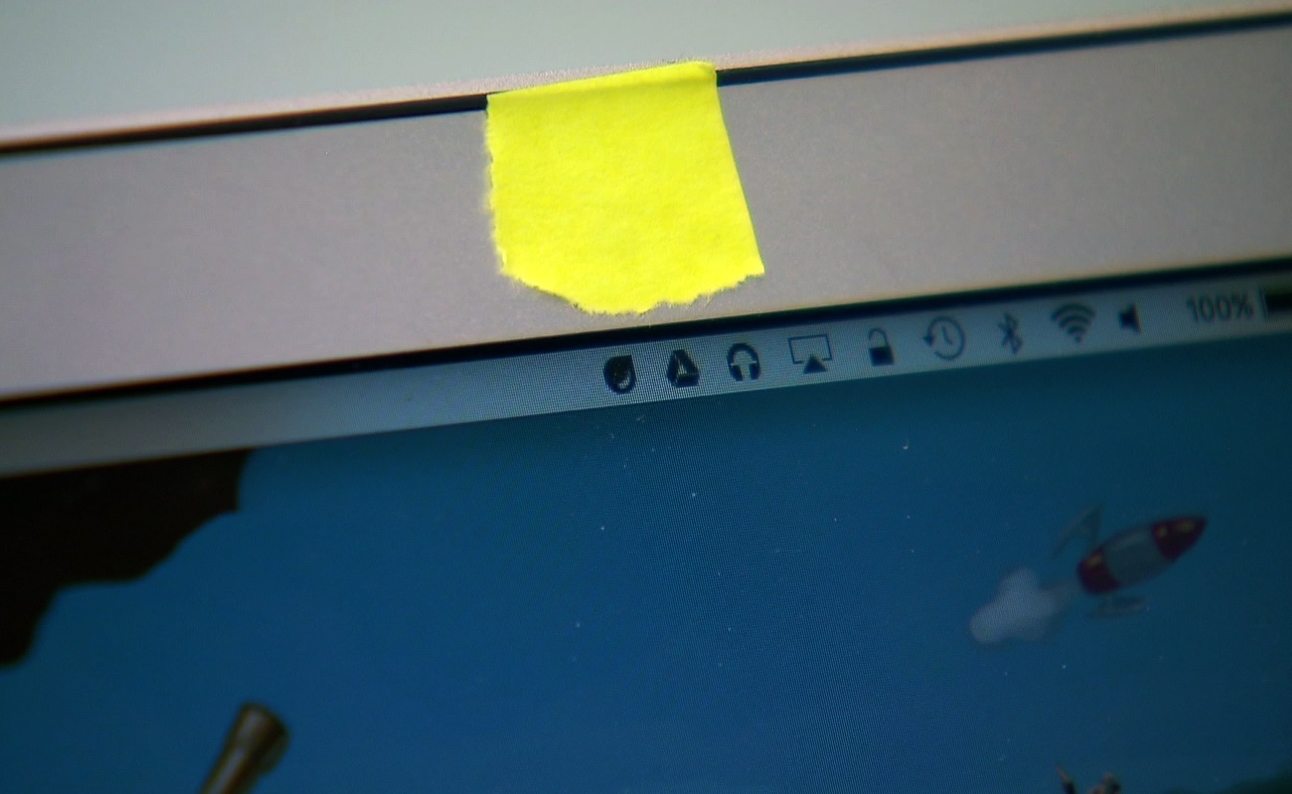 Imagem de Saiba por que você precisa cobrir a câmera do seu notebook agora no tecmundo