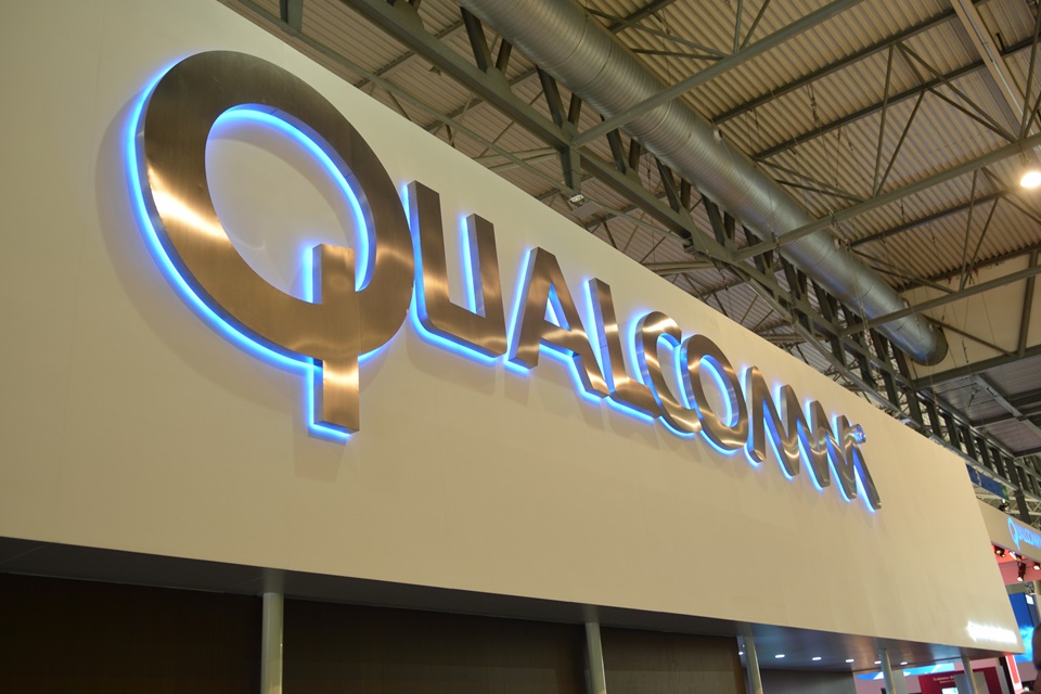 Imagem de Qualcomm acusa gigantes da tecnologia de confundirem órgãos reguladores no tecmundo