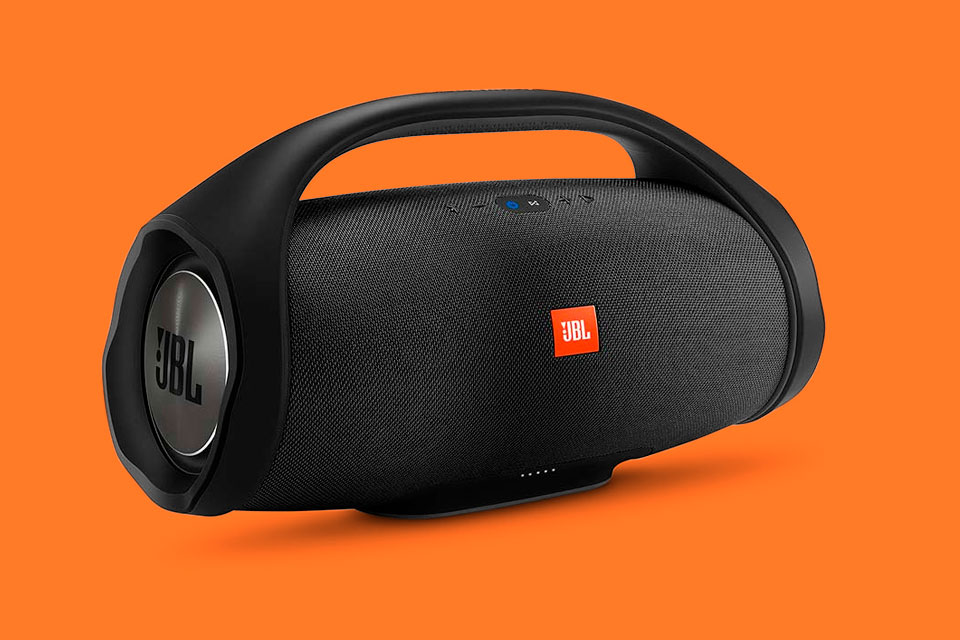 Imagem de JBL mostra o Boombox, seu alto-falante Bluetooth de meio metro no tecmundo