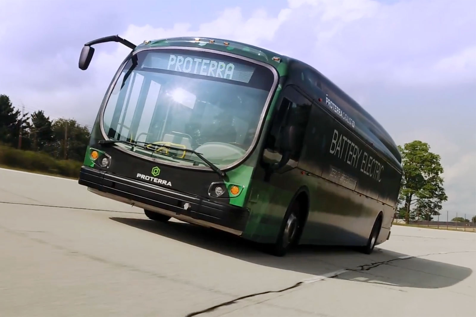 Imagem de Ônibus elétrico anda mais de 1,7 mil km com apenas uma carga de bateria no tecmundo