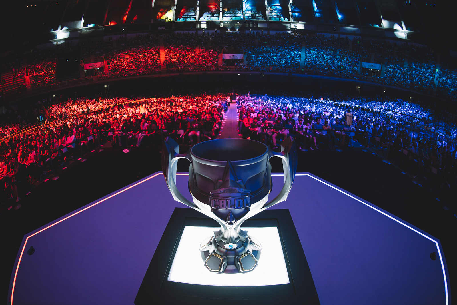 Imagem de Não é só futebol: público da final do CBLoL cresce meio milhão em um ano no tecmundo
