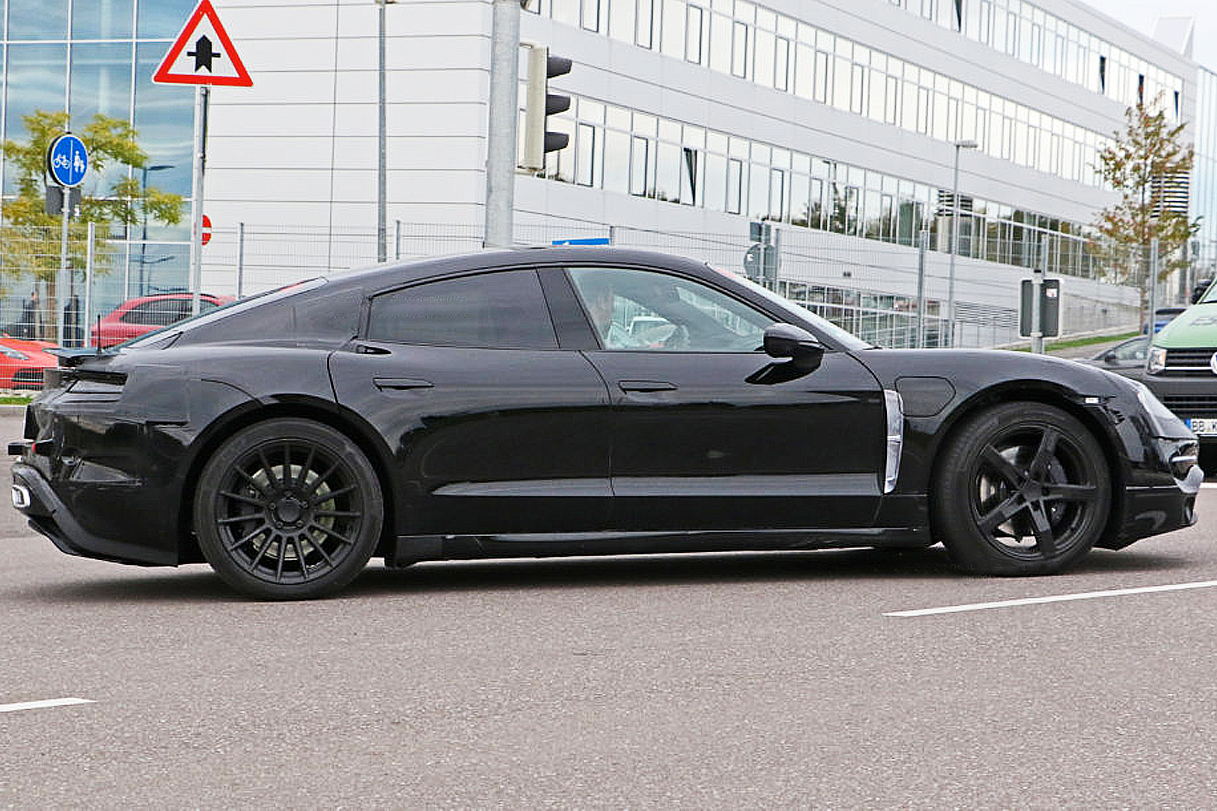 Imagem de Carro elétrico da Porsche é flagrado em testes com Teslas no tecmundo