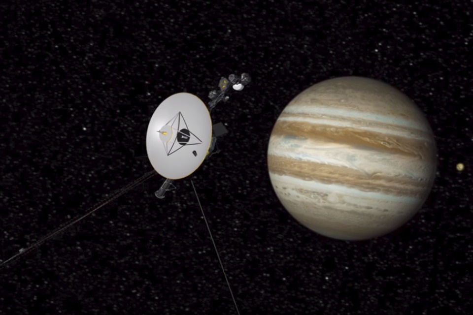 Imagem de Voyager 1 usa os propulsores reserva com perfeição depois de 37 anos no tecmundo