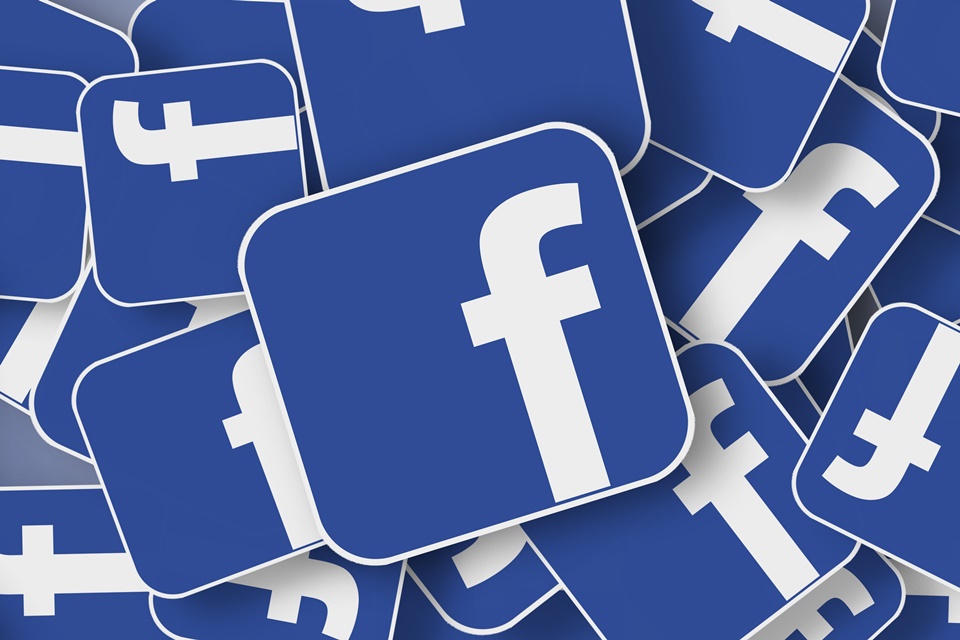 Imagem de De quanto seria a mensalidade do Facebook se ele fosse livre de anúncios? no tecmundo