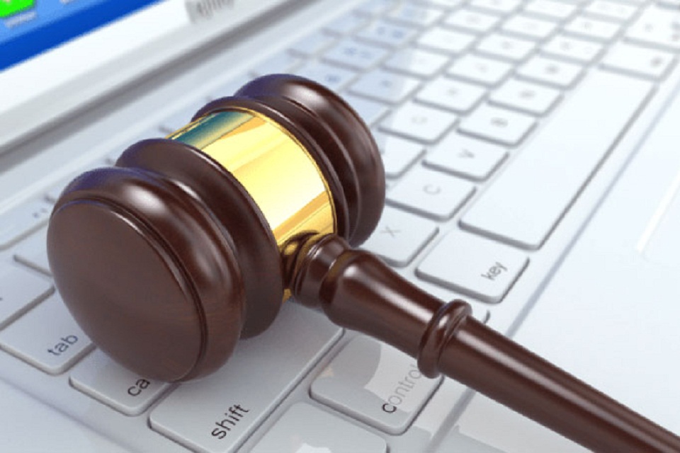 Imagem de Processo sob uma nova lei de pornografia de vingança é arquivado, em NY no tecmundo
