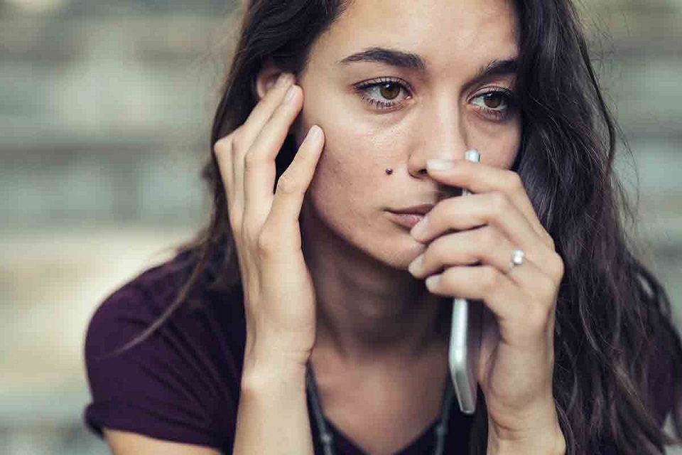 Imagem de Facebook volta com a abordagem de pedir seus nudes para protegê-los no tecmundo