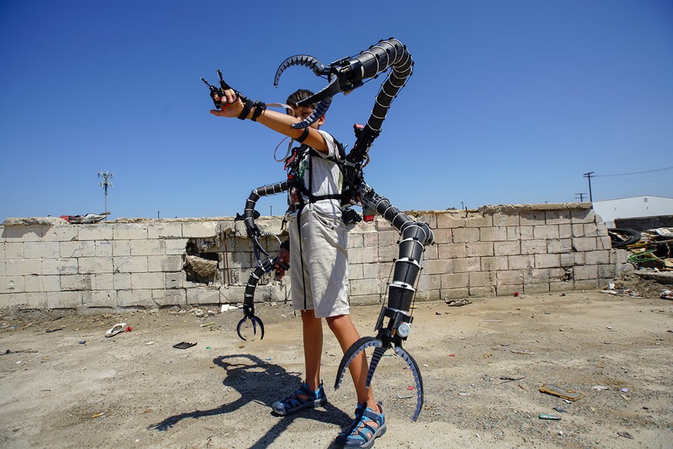Imagem de Adolescente milionário constrói exoesqueleto inspirado no Dr. Octopus no tecmundo