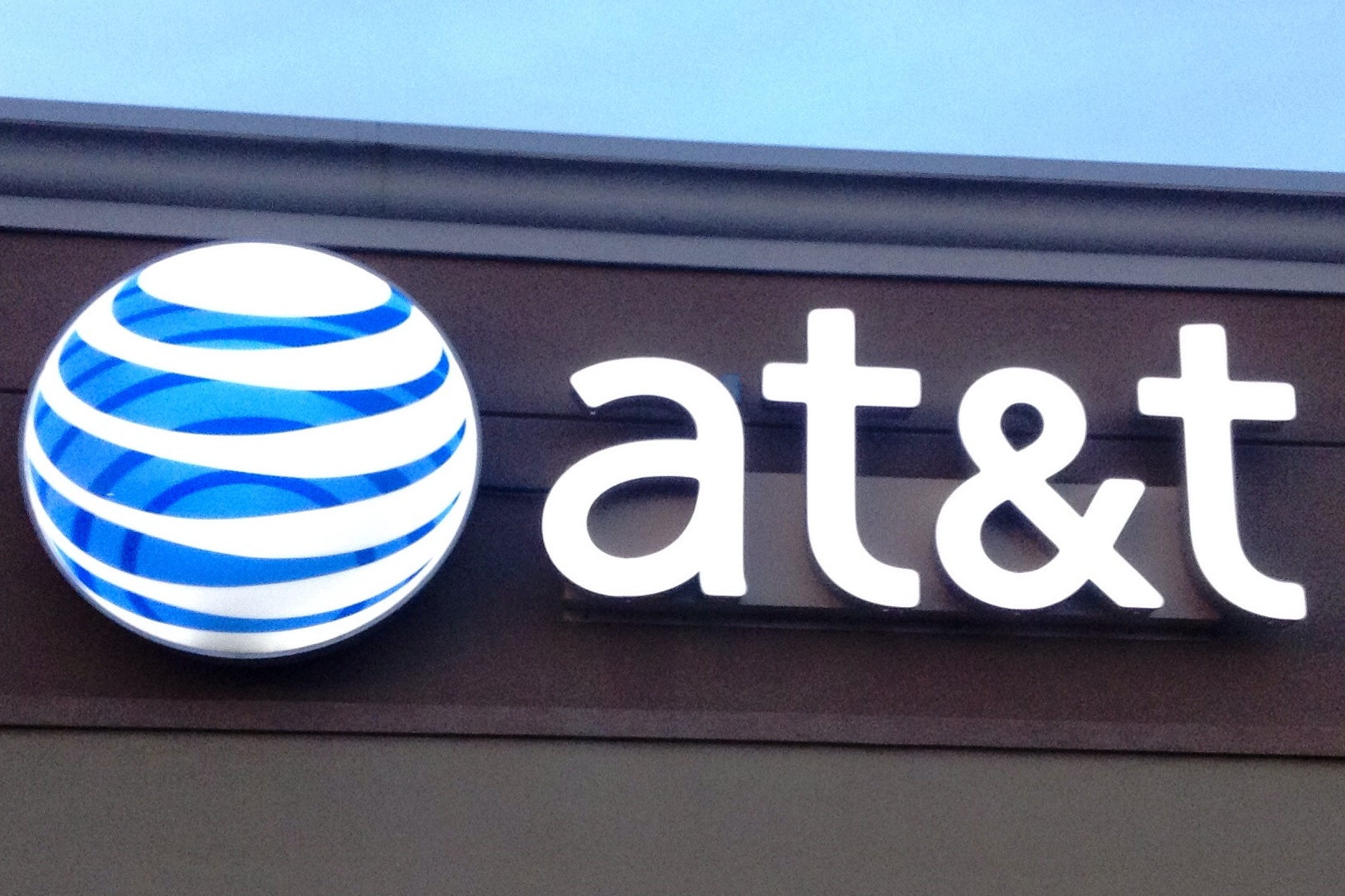 Imagem de Compra da Time Warner pela AT&T é completada após autorização judicial no tecmundo