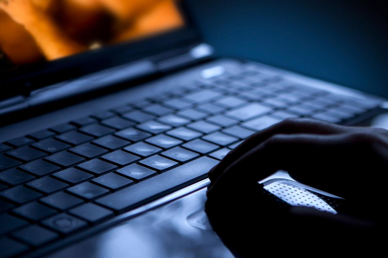 Imagem de Cada vez mais, jovens têm acesso sem querer a conteúdo sexual pela internet no tecmundo