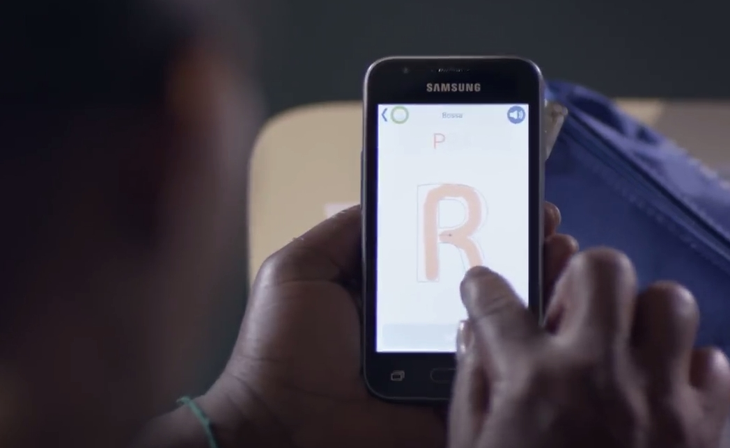 Imagem de Projeto da Samsung usa tecnologia para promover alfabetização de adultos no tecmundo