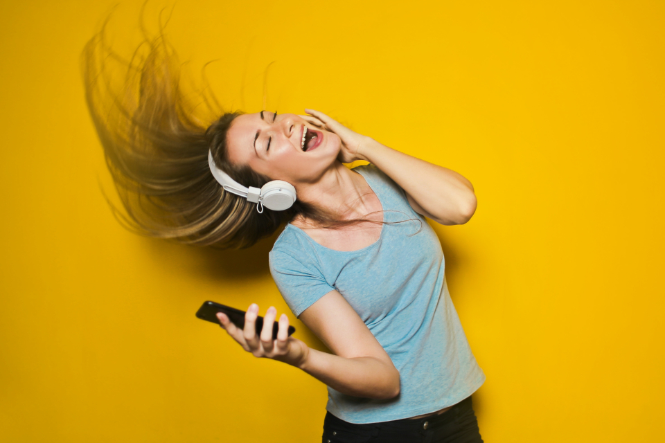 Imagem de Como os apps de música usam a inteligência artificial para criar playlists? no tecmundo