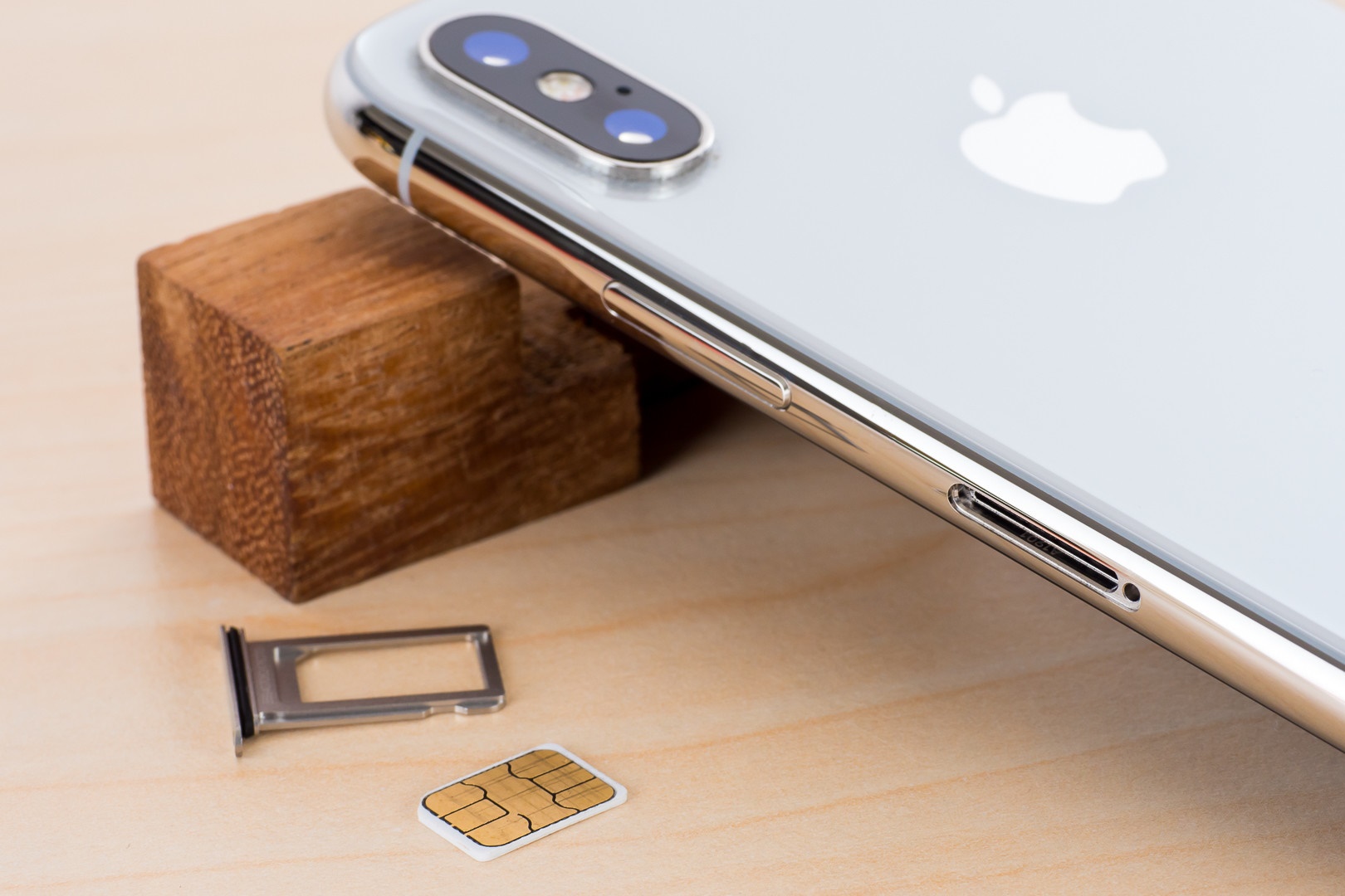 Imagem de iPhones Xs, Xs Max e Xr “se tornam” Dual-SIM amanhã (30) com iOS 12.1 no tecmundo