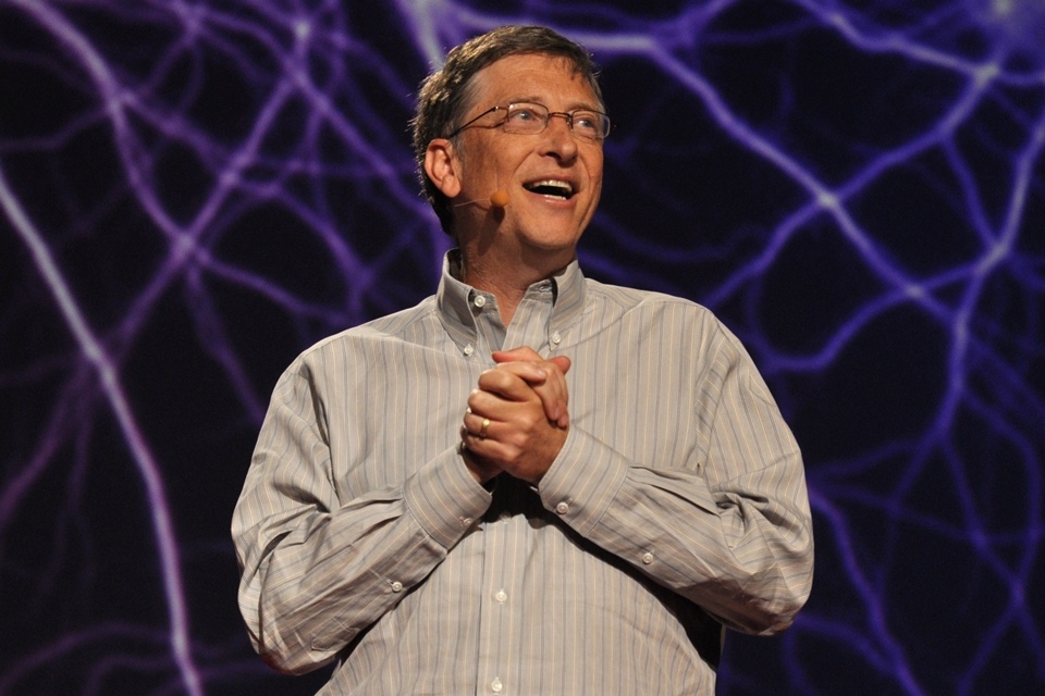 Imagem de Bill Gates exibe vaso sanitário que não usa água nem esgoto no tecmundo