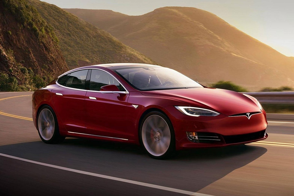 Imagem de Queda no preço de baterias deve deixar carros elétricos mais baratos no tecmundo