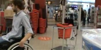 Imagem de wi-GO: carrinho de compras com Kinect que segue cadeirantes pelo supermercado no site TecMundo
