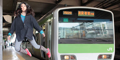 Imagem de Japonesa faz sucesso com seu poder de levitação no site TecMundo